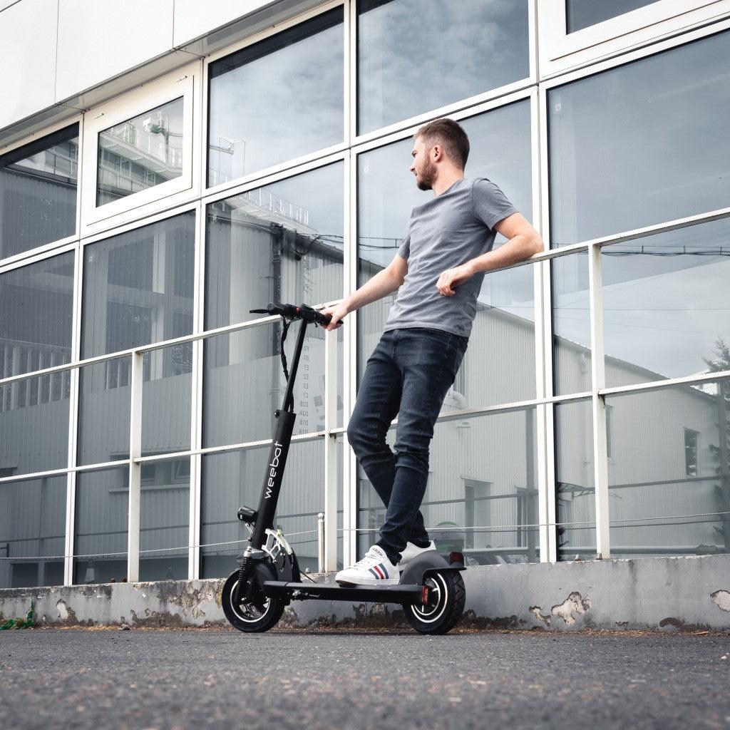 Trottinette Électrique Weebot Maverick : Stable et Confortable